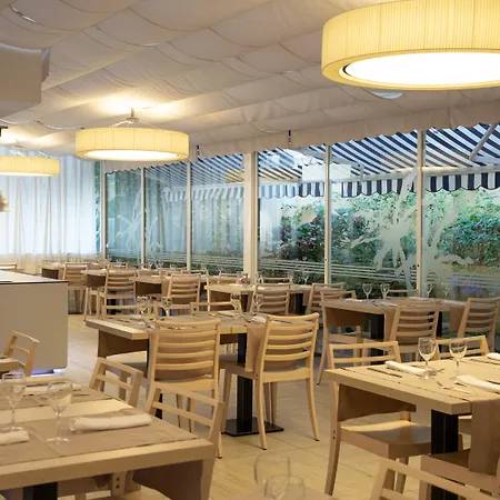 ホテル Dwo Les Palmeres 4*